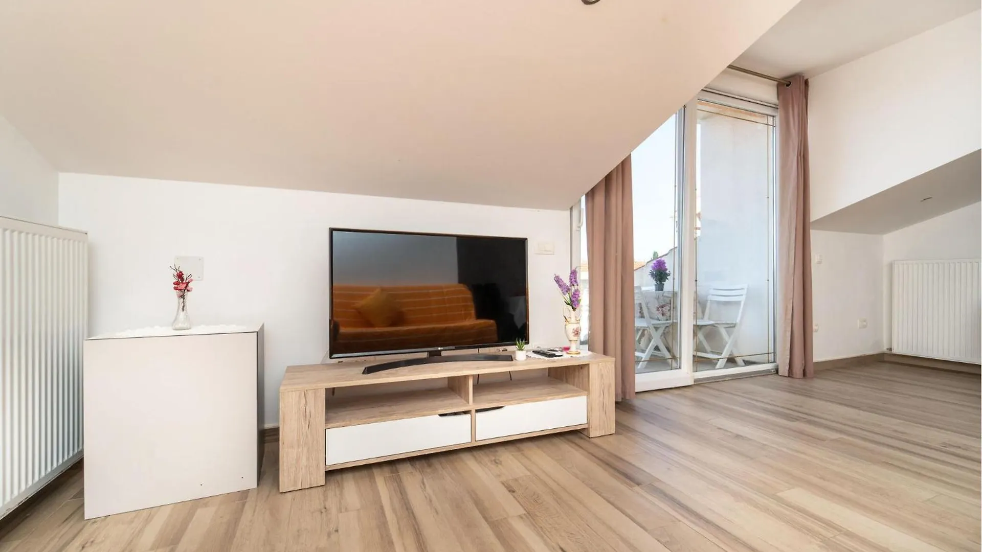 Gorgeous Apartment In Biograd Na Moru With Wifi