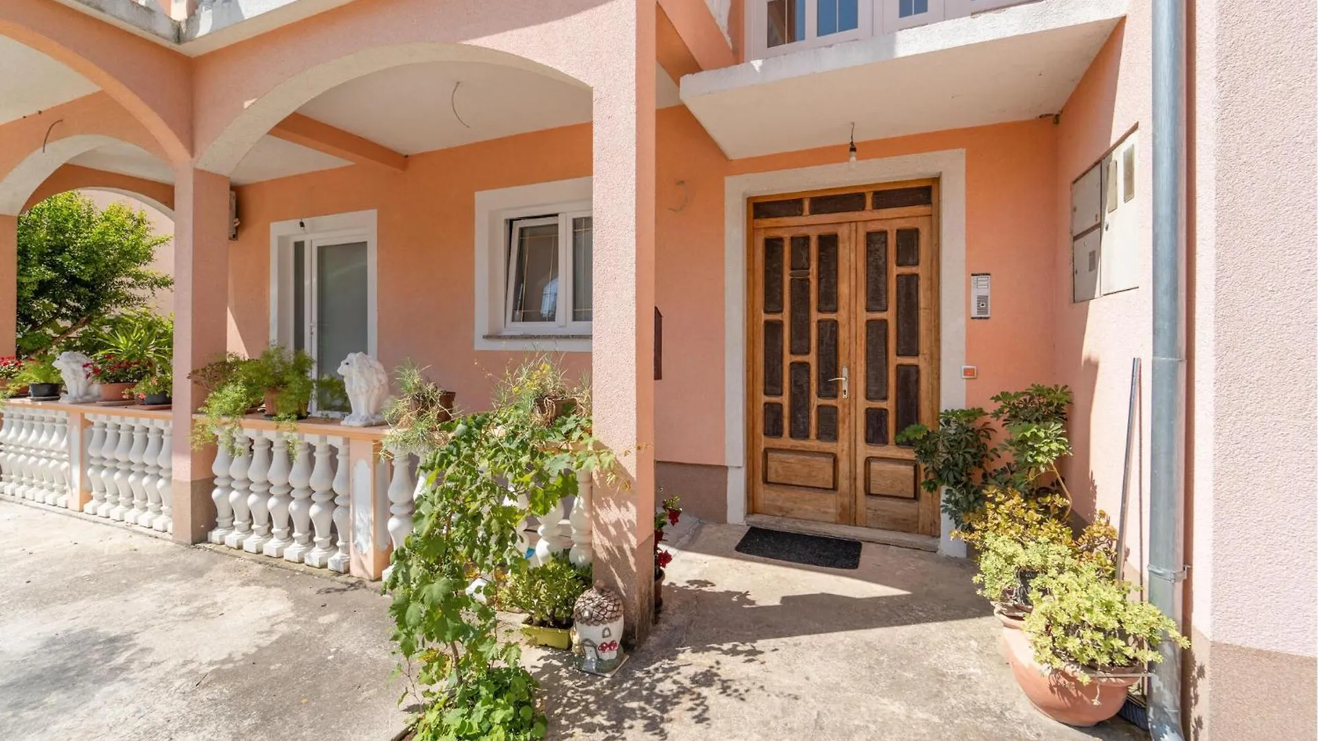 Gorgeous Apartment In Biograd Na Moru With Wifi